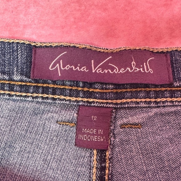 151. Gloria Vanderbilt Classic Fit Jeans Women’s Size 12 - Picture 2 of 7